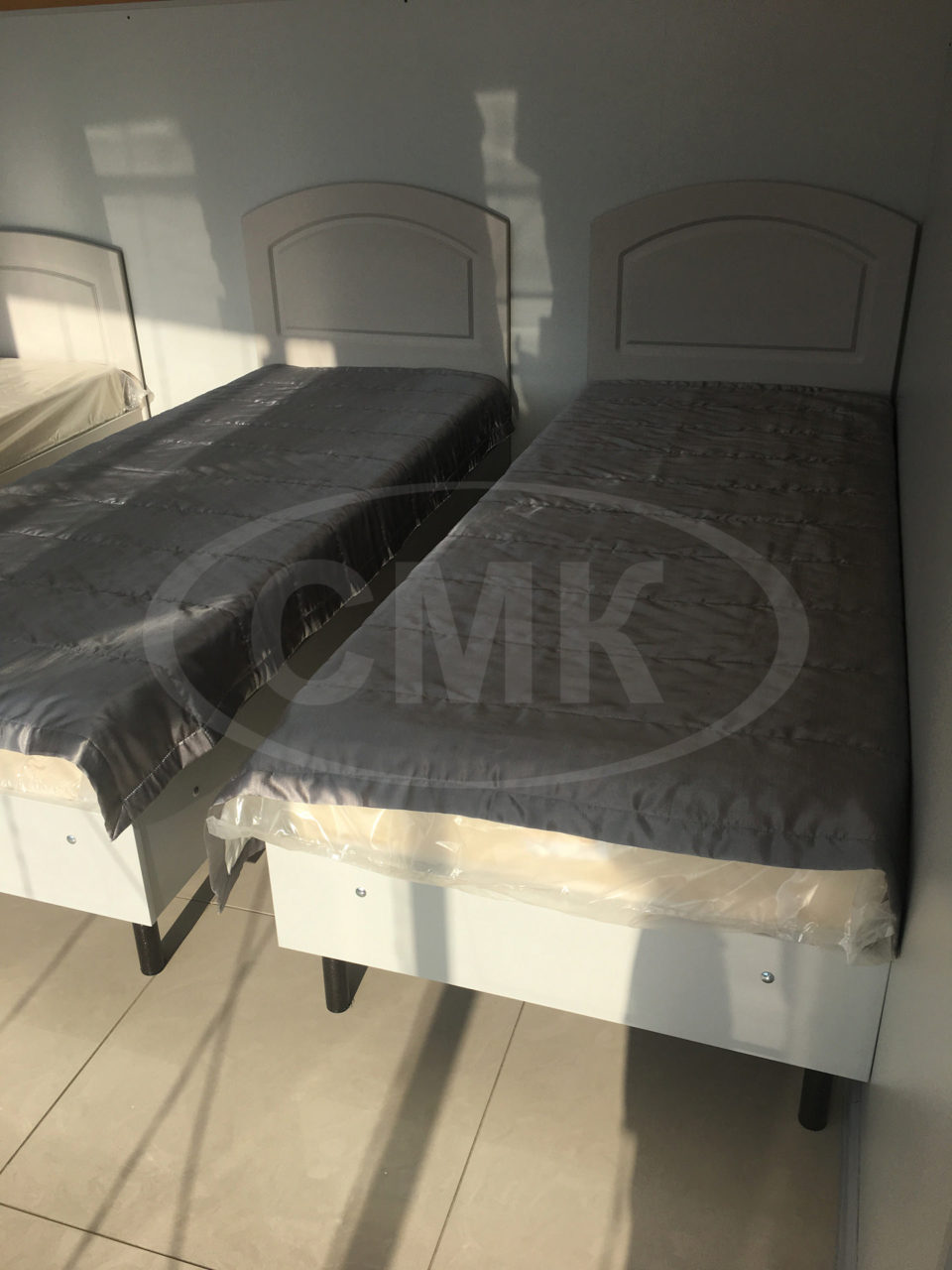 Кровати со спинками МДФ, основание металлический каркас обшитый ЛДСП.