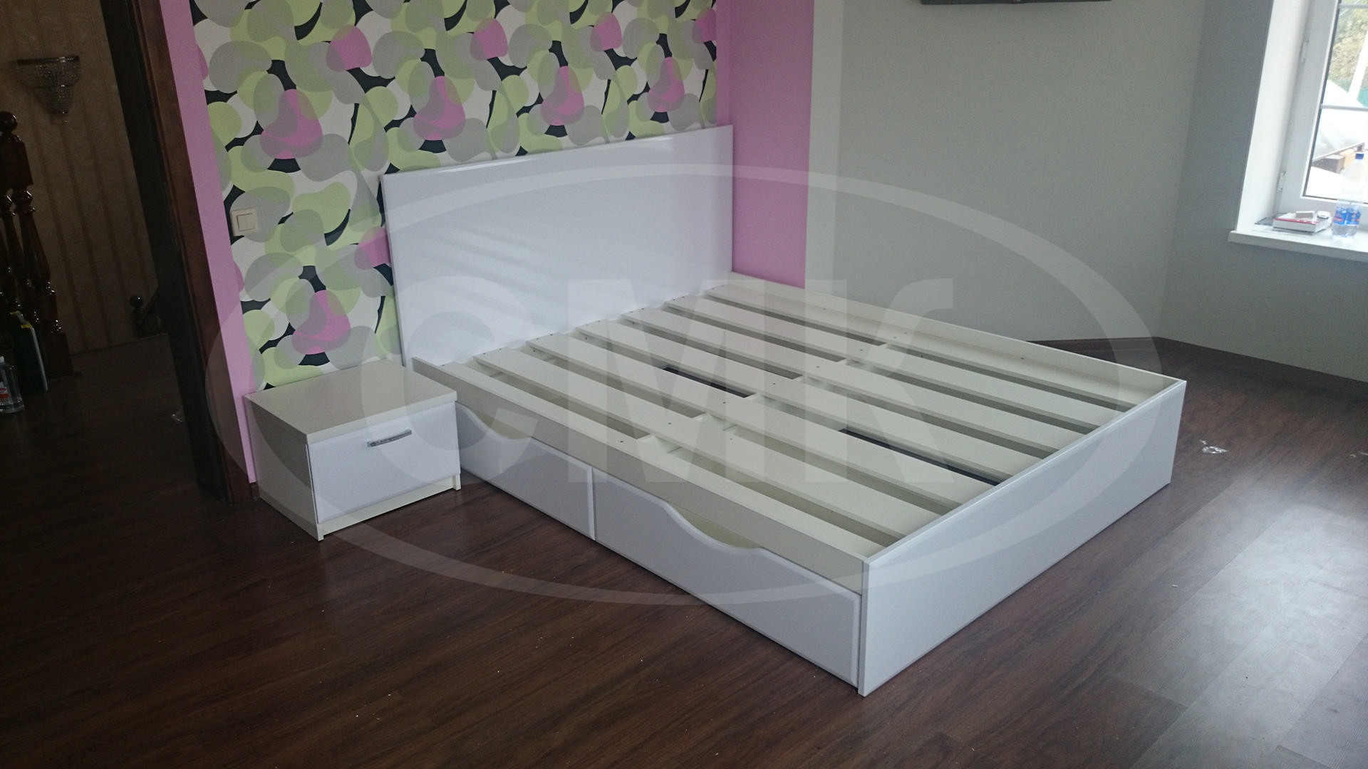 Кровать двухспальная с ящиками для белья